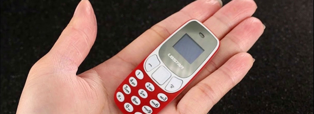 No son adornos, son los móviles funcionales más pequeños del Mobile World Congress de 2018